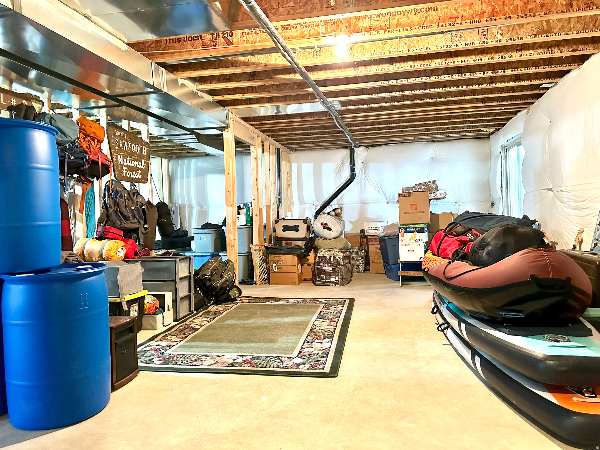 LUCKY ACRES - Residential