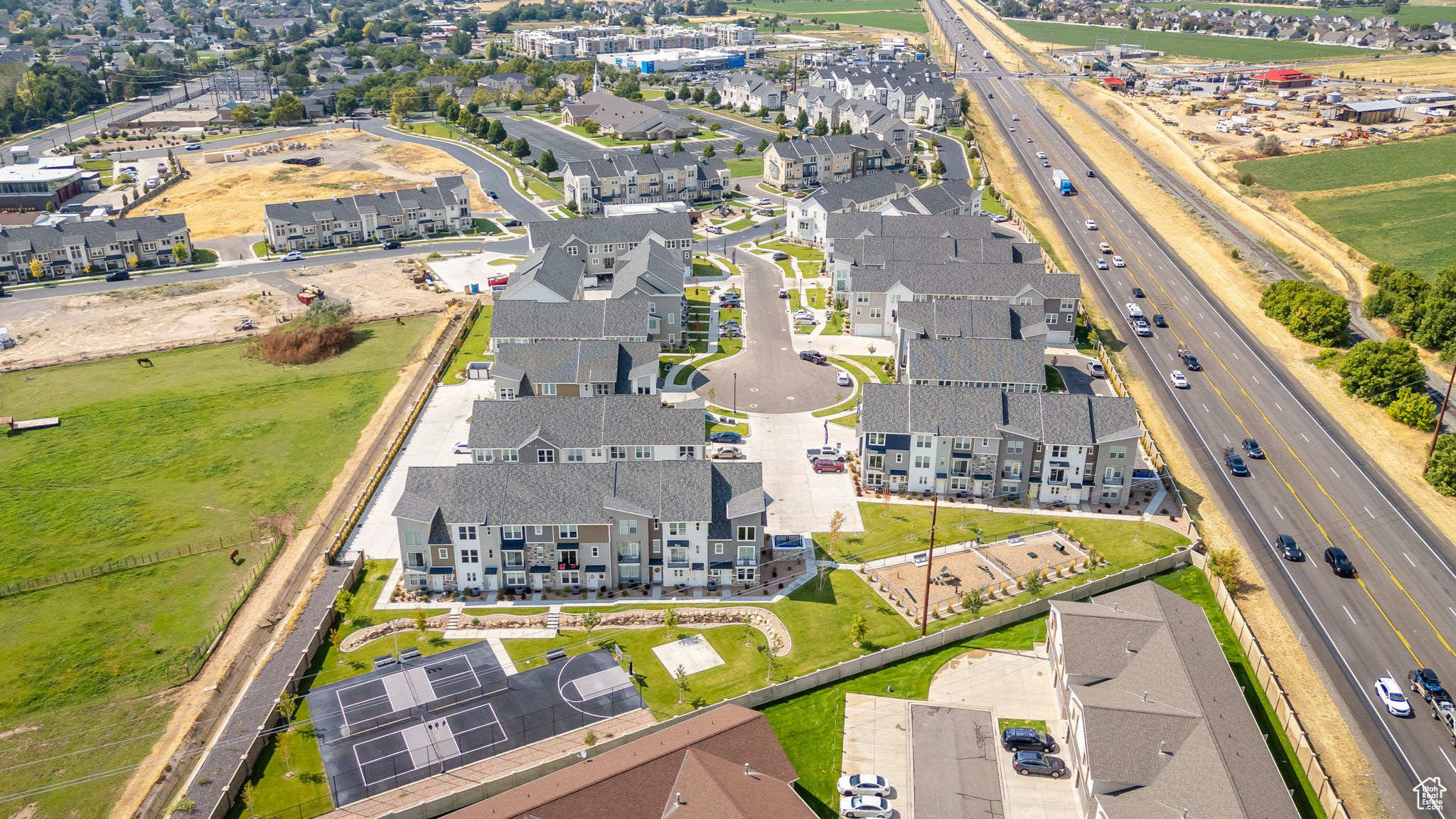 THE RIDGE - Residential