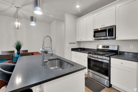 Tiny photo for 1013 S 2740 E, Spanish Fork, UT 84660 (MLS # 2108656)