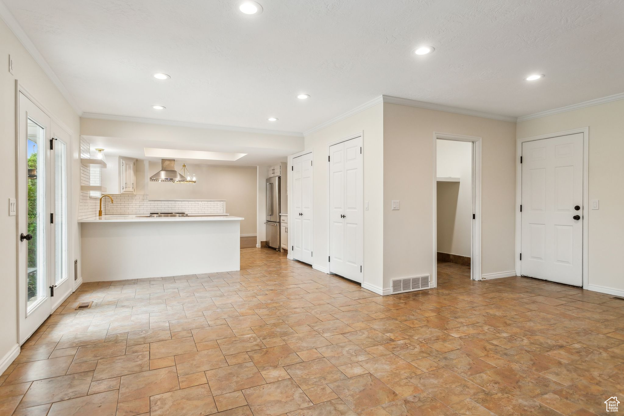 911 W Brookcrest Cir, South Jordan, Utah image 12