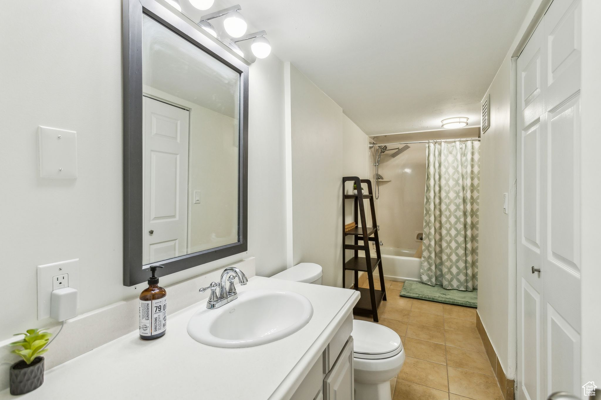 911 W Brookcrest Cir, South Jordan, Utah image 32