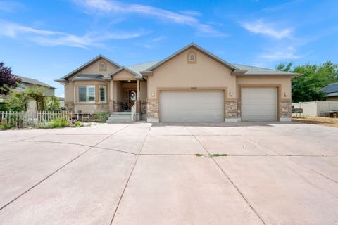 Tiny photo for 3233 W 1680 N, Clinton, UT 84015 (MLS # 2171052)