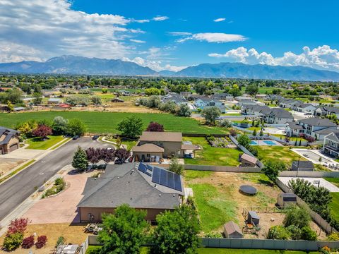 Tiny photo for 3233 W 1680 N, Clinton, UT 84015 (MLS # 2171052)