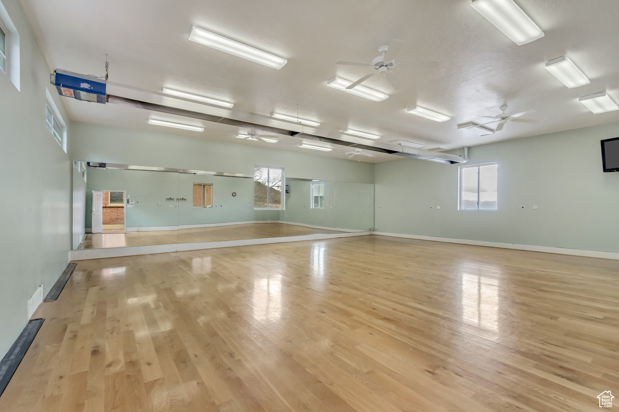 HOLLY VIEW ACRES - Residential