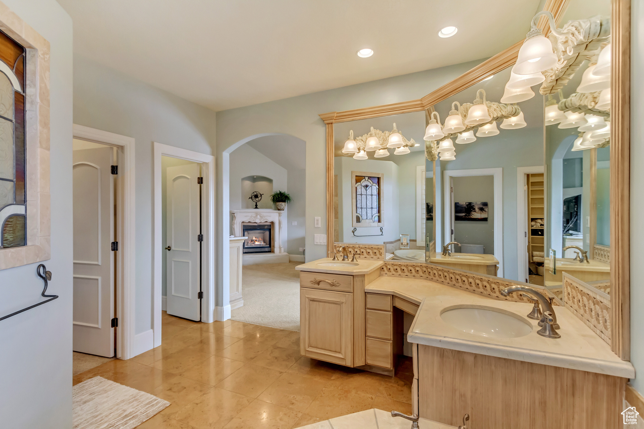 HOLLY VIEW ACRES - Residential