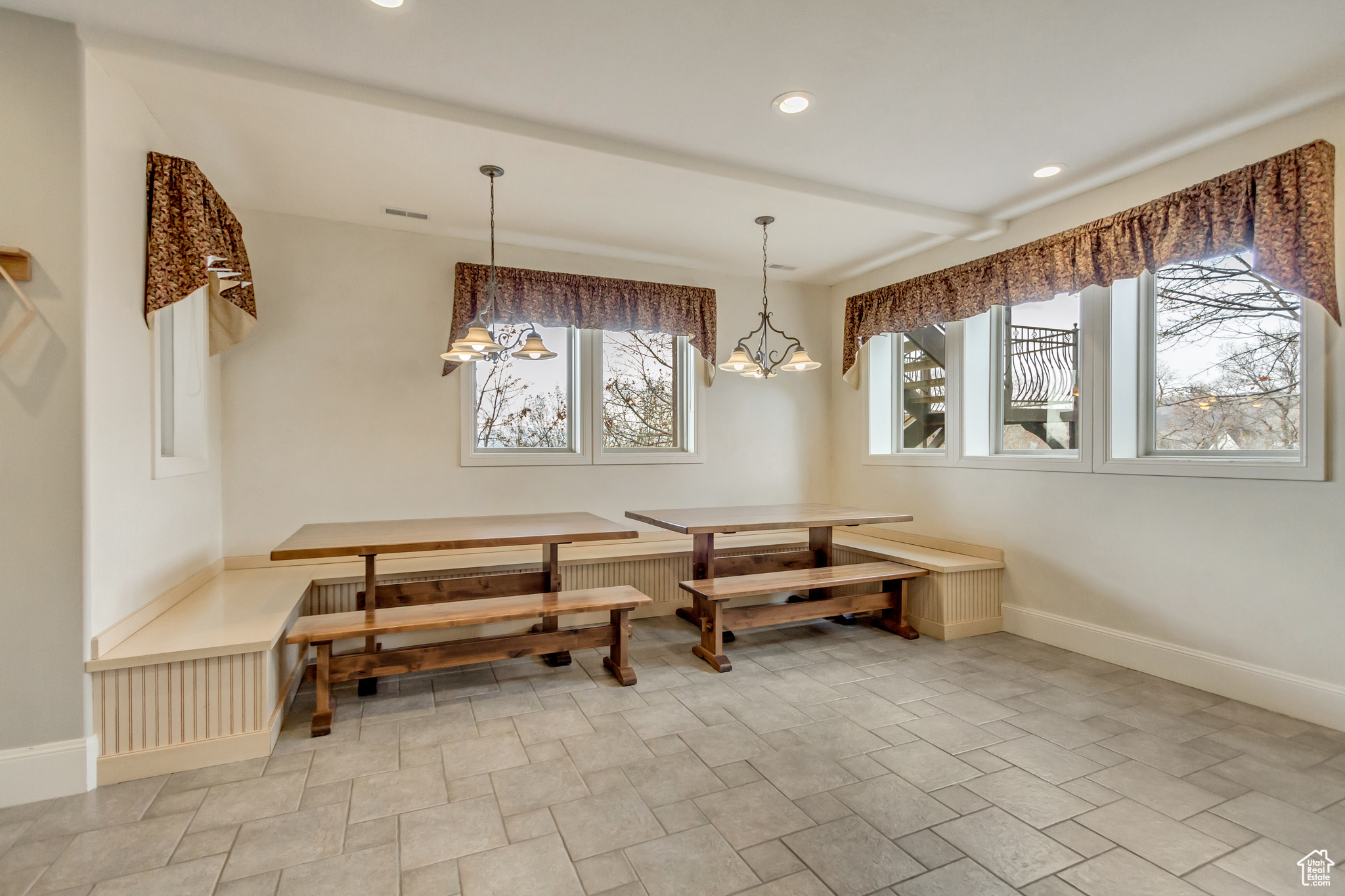 HOLLY VIEW ACRES - Residential