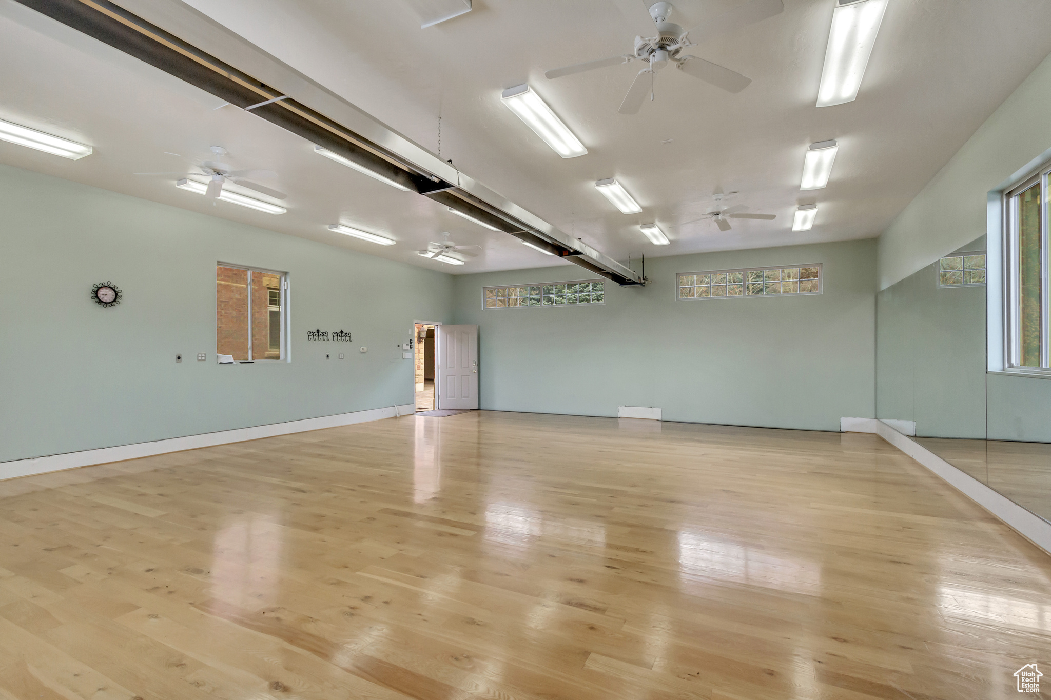 HOLLY VIEW ACRES - Residential