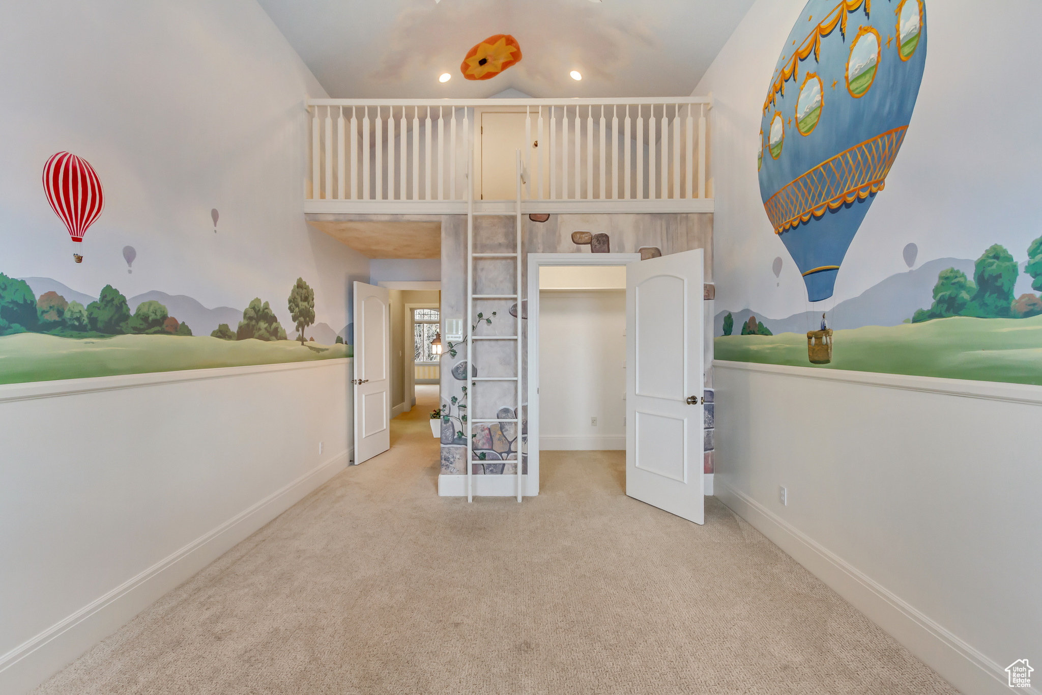 HOLLY VIEW ACRES - Residential