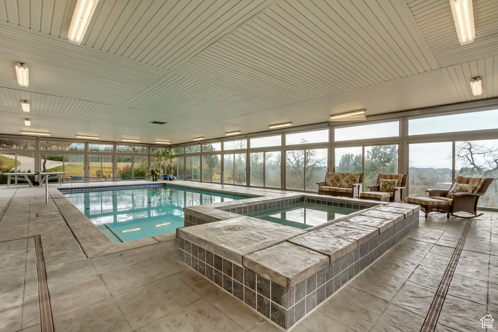 HOLLY VIEW ACRES - Residential