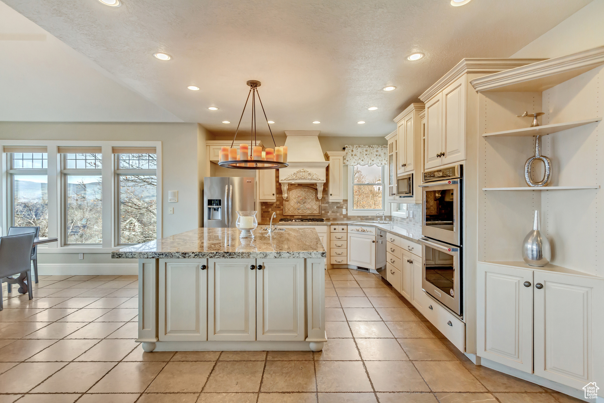 HOLLY VIEW ACRES - Residential