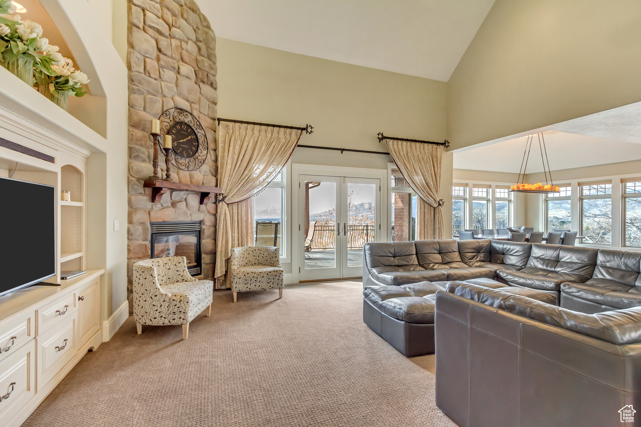 HOLLY VIEW ACRES - Residential