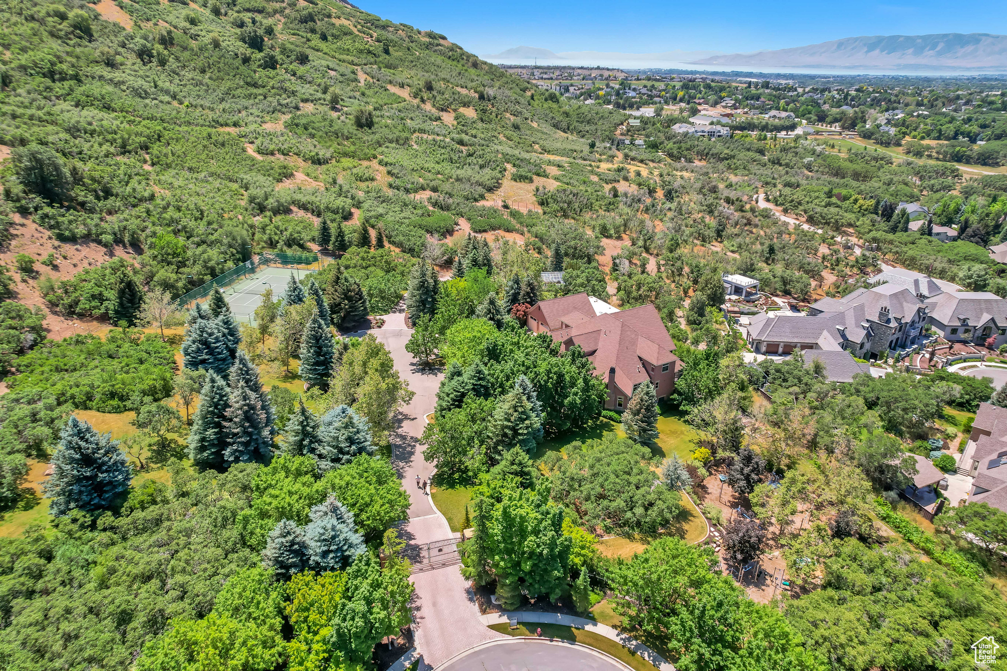 HOLLY VIEW ACRES - Residential