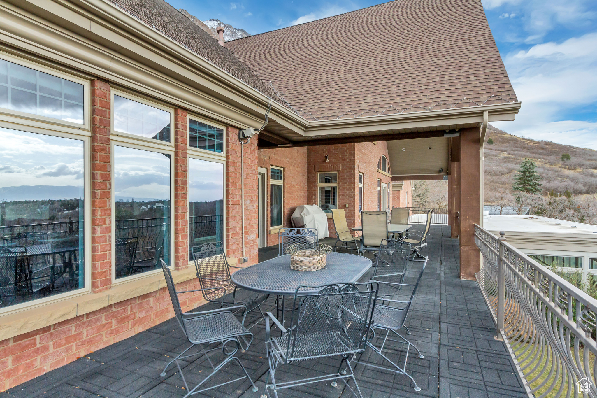 HOLLY VIEW ACRES - Residential