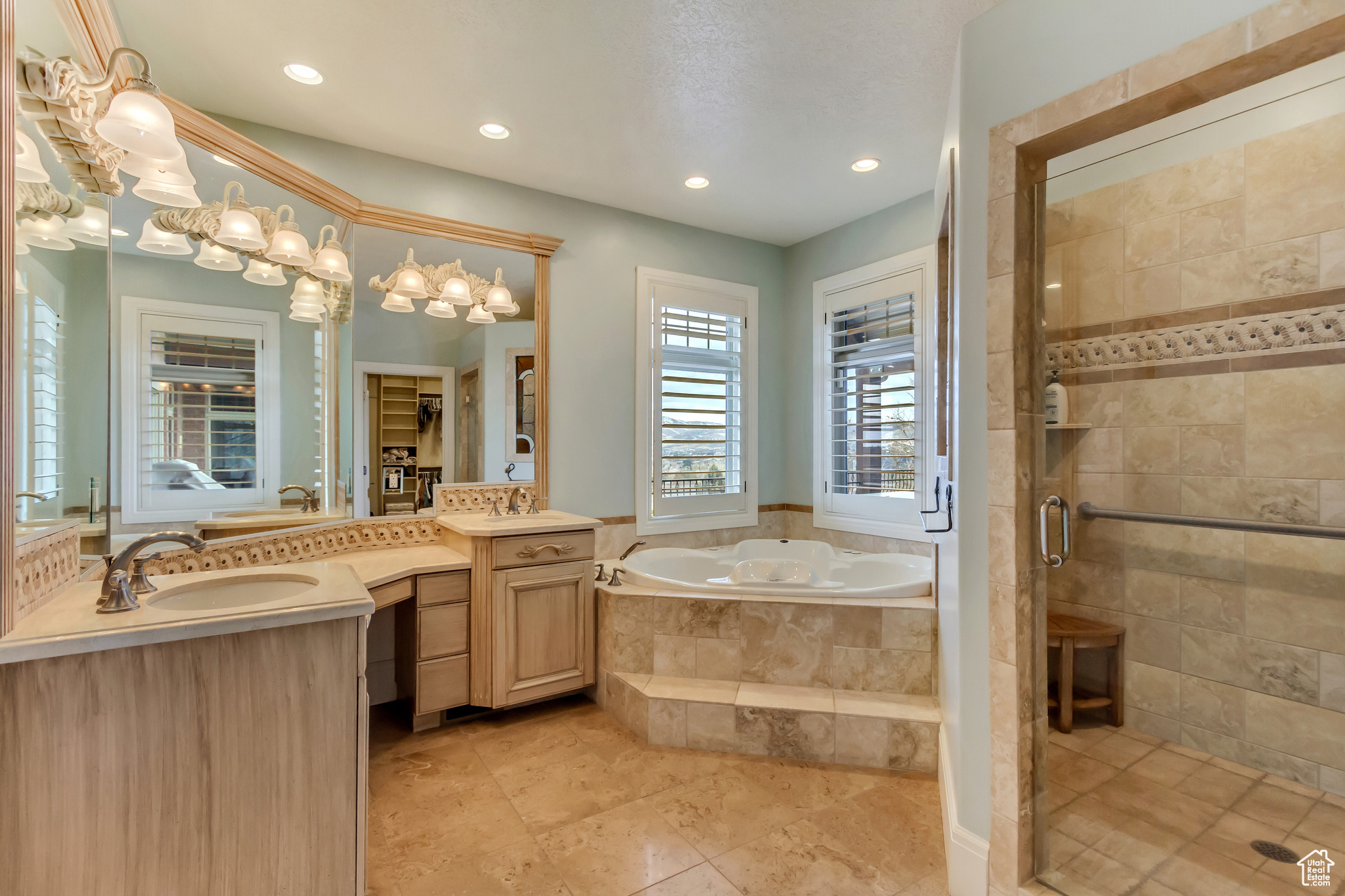 HOLLY VIEW ACRES - Residential