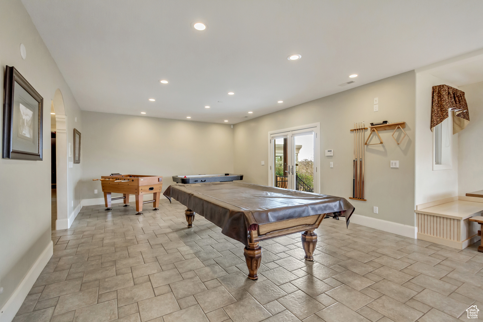 HOLLY VIEW ACRES - Residential