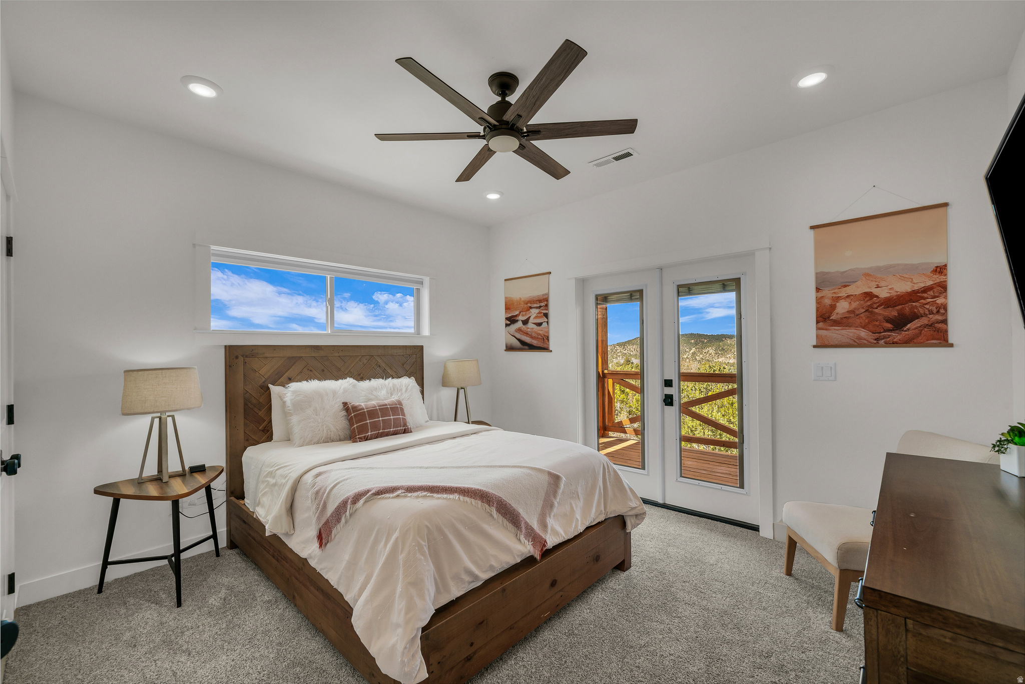 QUARTER CIRCLE H - Residential