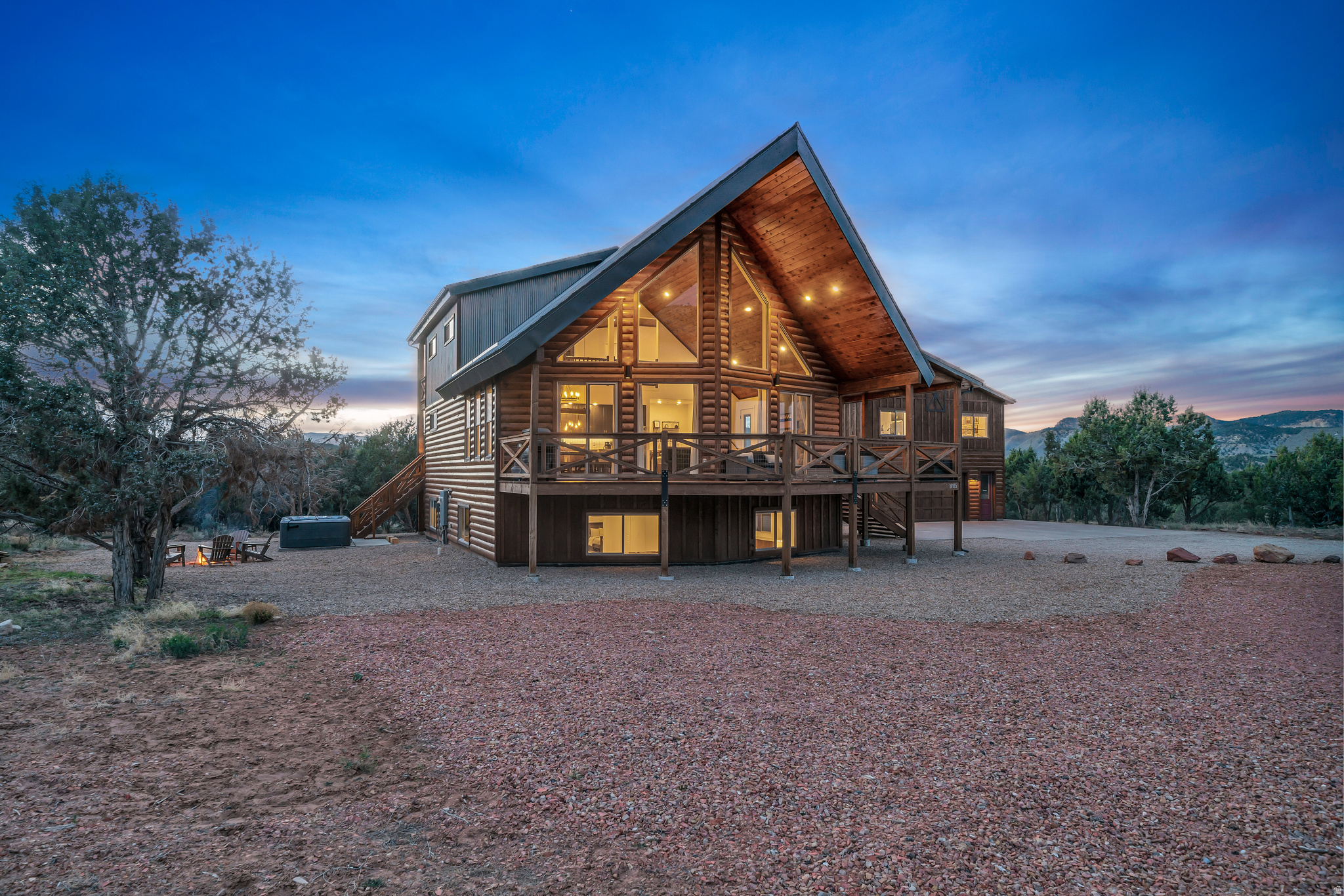 QUARTER CIRCLE H - Residential