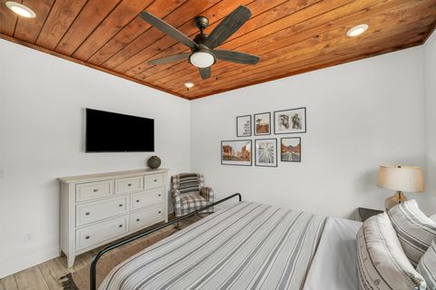 Tiny photo for 10915 PINYON PINE DR, Orderville, UT 84758 (MLS # 2132856)