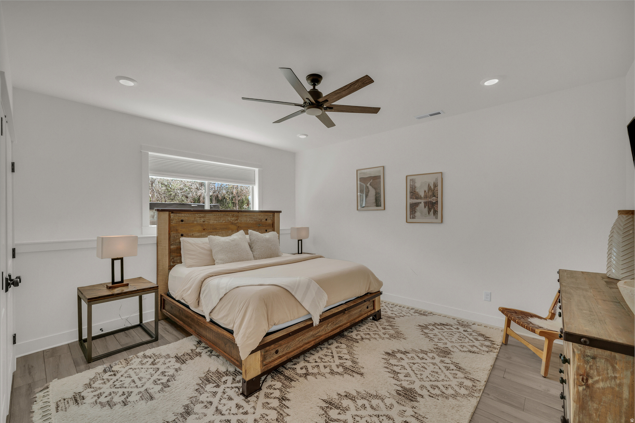 QUARTER CIRCLE H - Residential