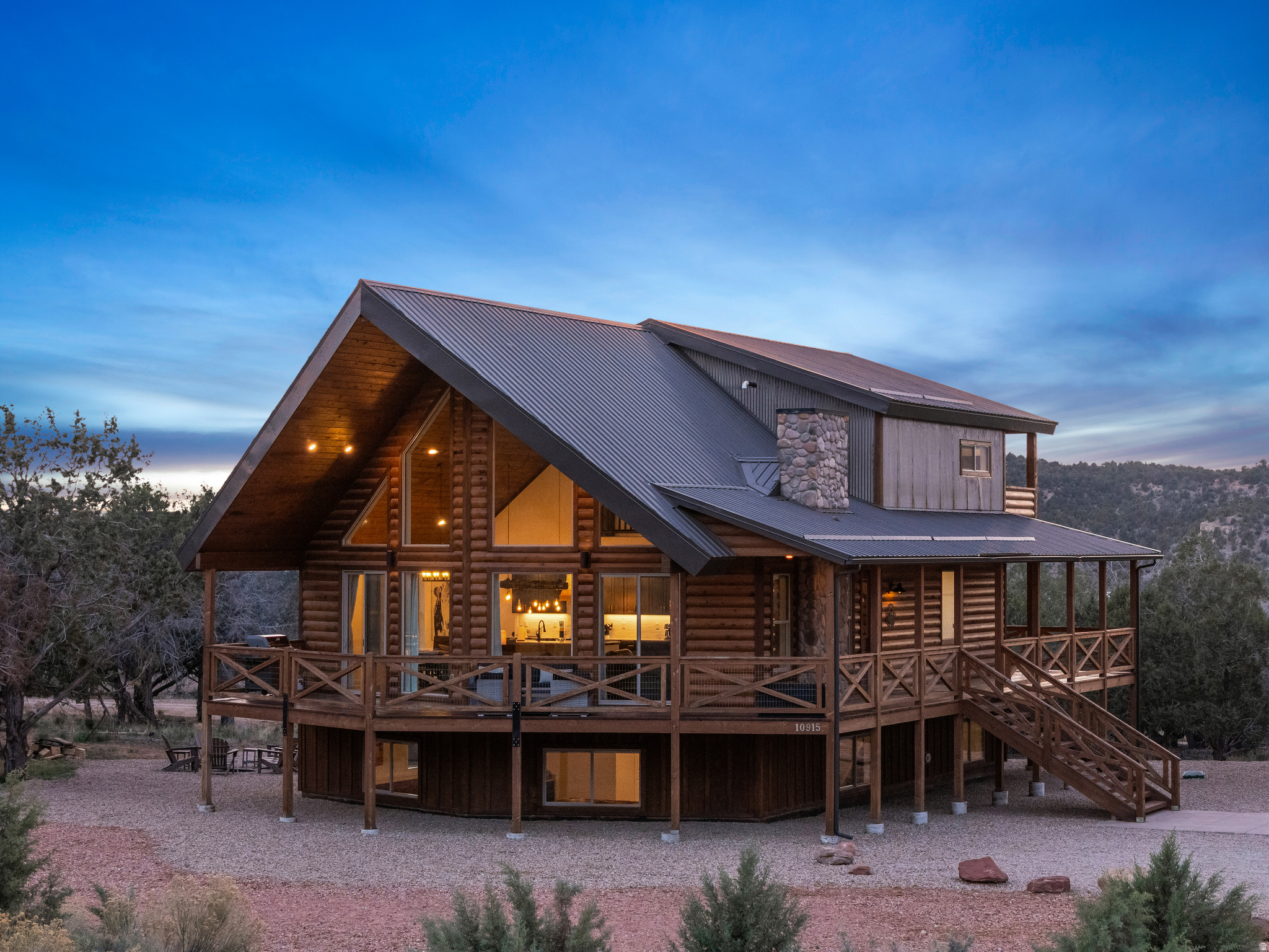 QUARTER CIRCLE H - Residential