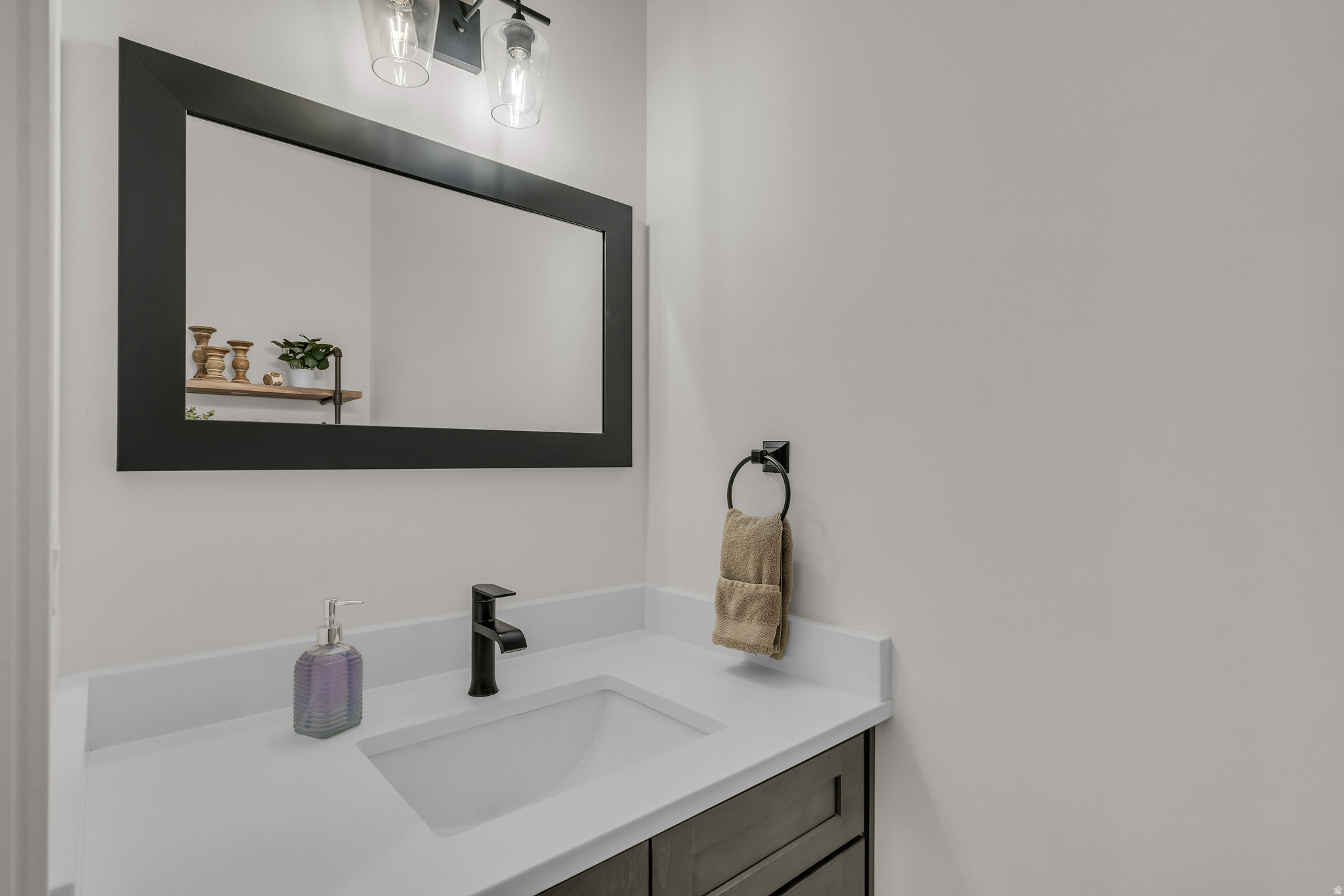 QUARTER CIRCLE H - Residential