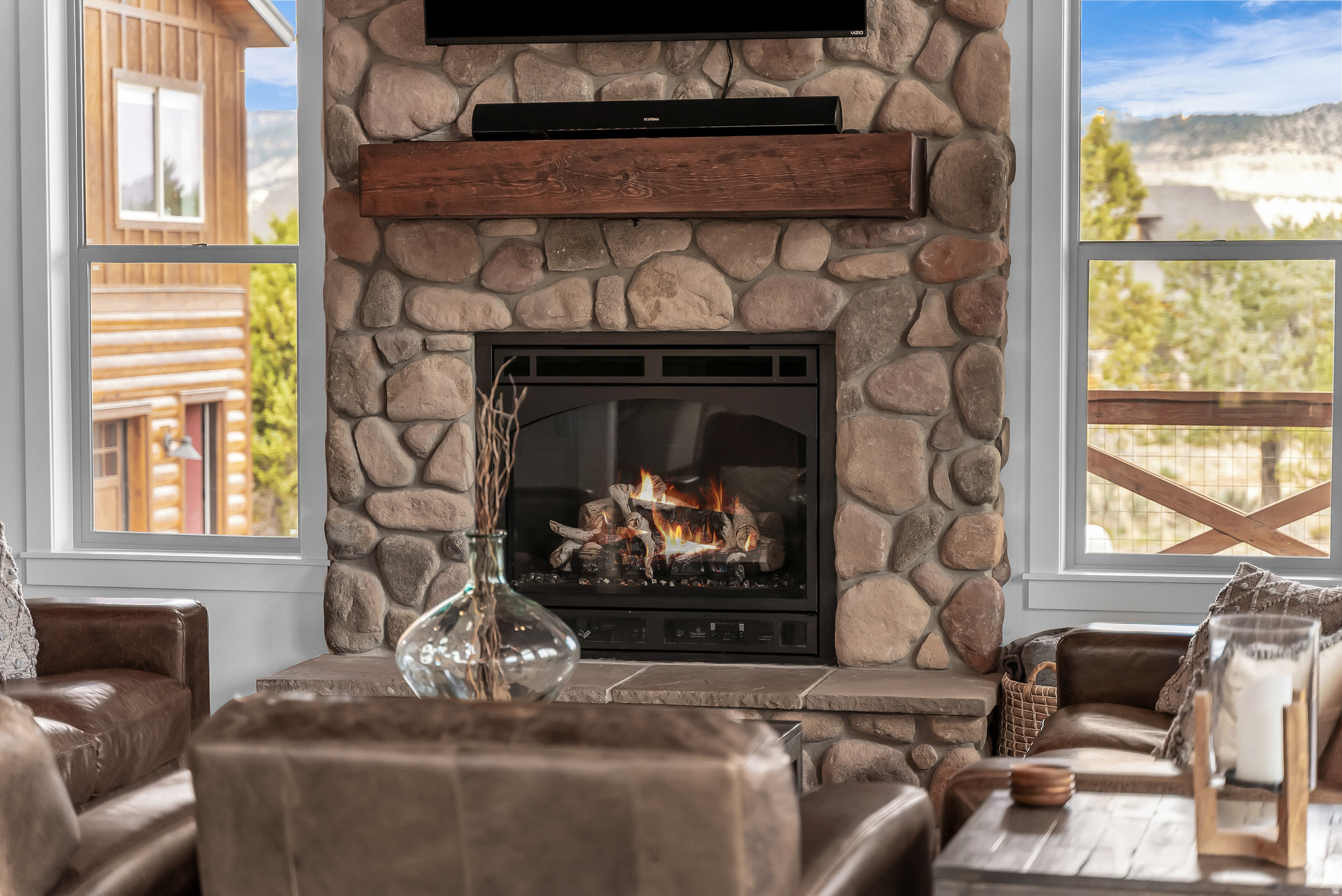 QUARTER CIRCLE H - Residential