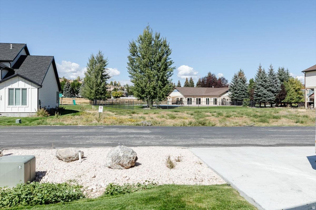 LOCHWOOD - Residential