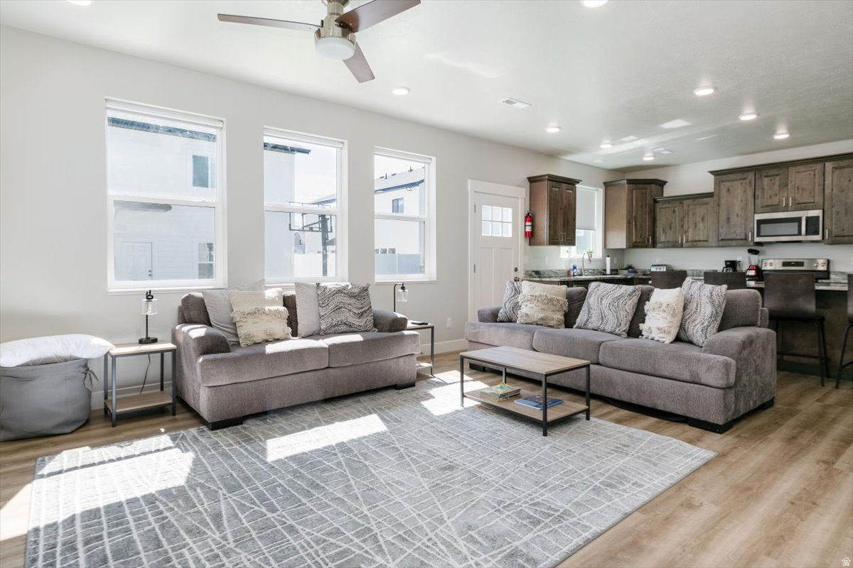 LOCHWOOD - Residential