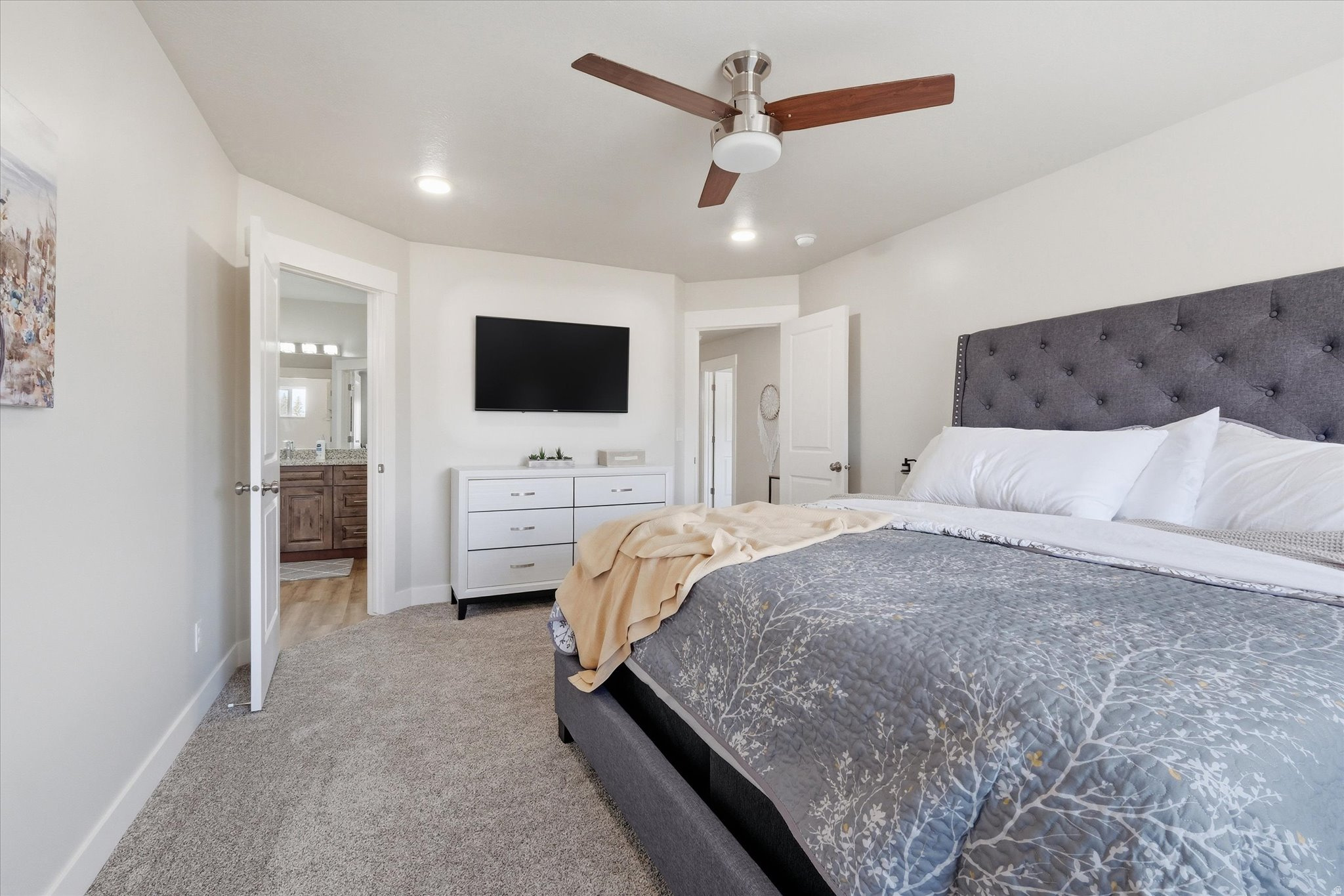 LOCHWOOD - Residential