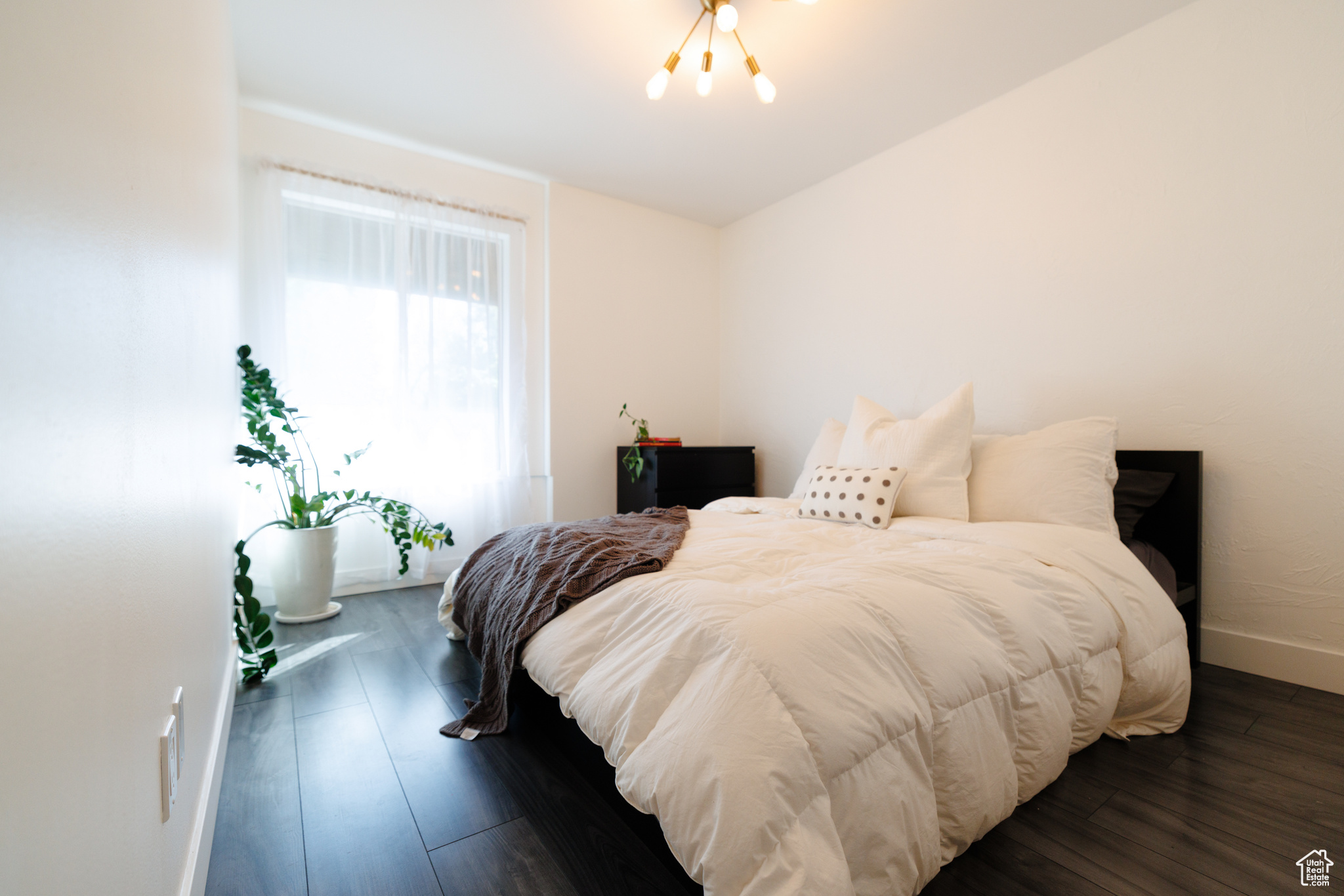 HIDDEN LAKE - Residential