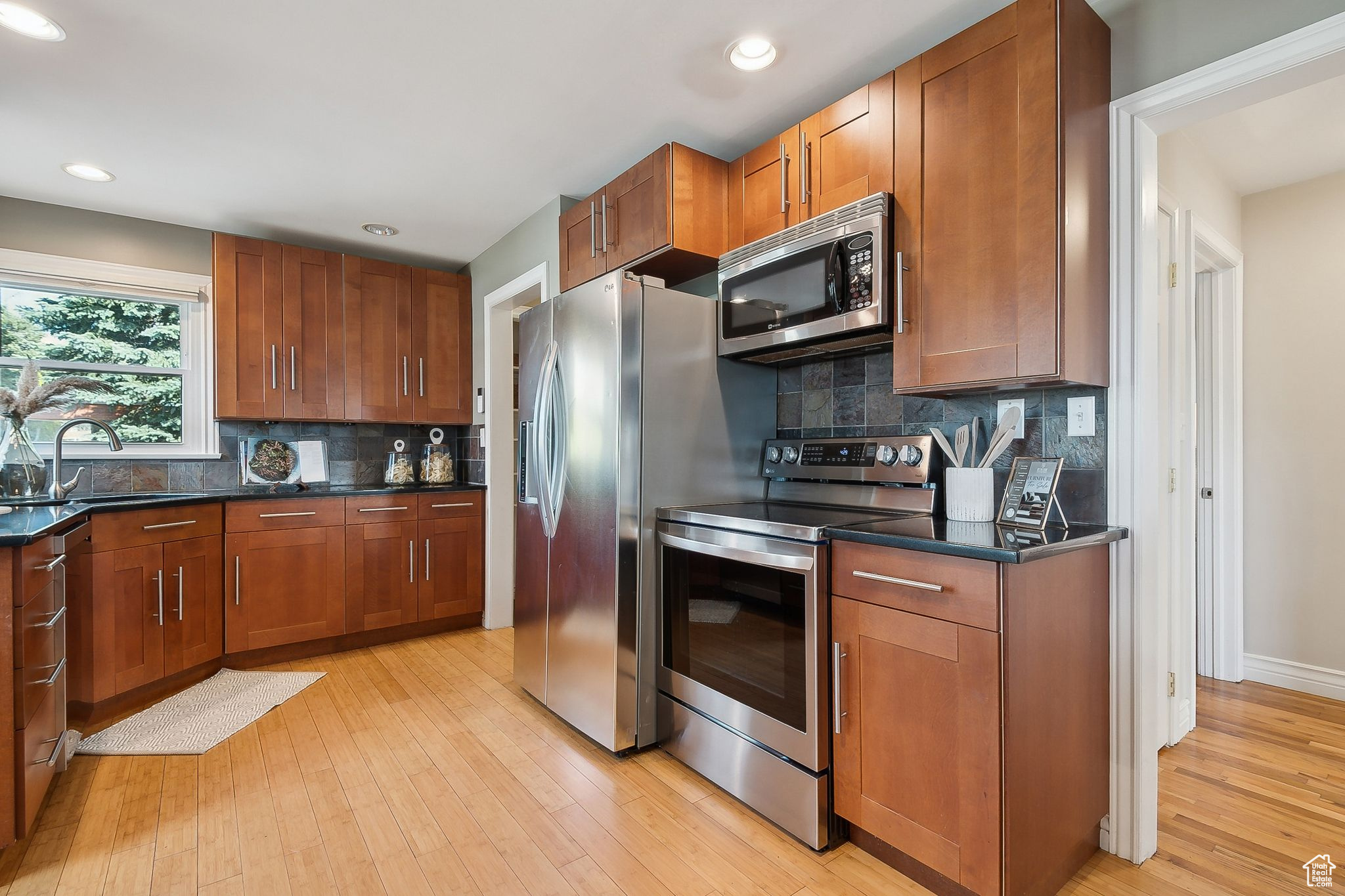 2148 E Bendamere Cir, Salt Lake City, Utah image 12