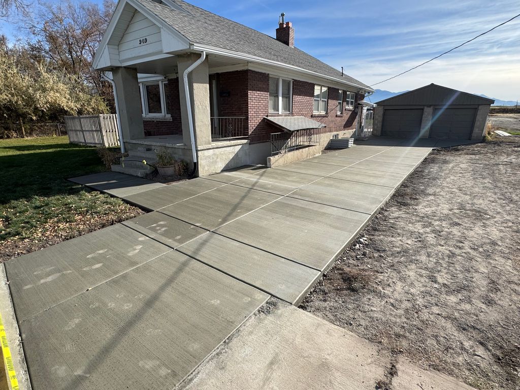 Photo of 909 W ERDA WAY, Erda, UT 84074 (MLS # 2151605)