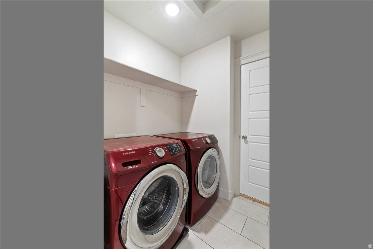 ELLIES LANDING - Residential Lease