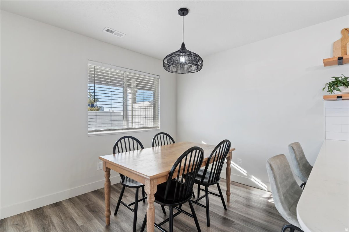 ELLIES LANDING - Residential Lease