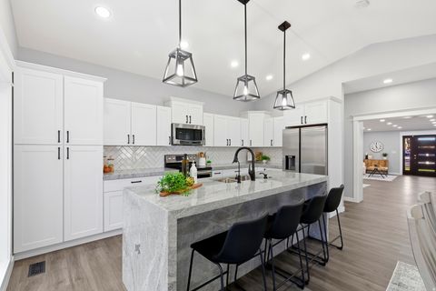 Tiny photo for 1972 E LA CRESTA DR S, Cottonwood Heights, UT 84121 (MLS # 2124781)