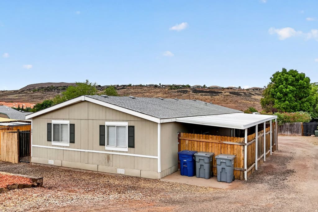 Photo of 340 E TELEGRAPH ST, Washington, UT 84780 (MLS # 2167911)