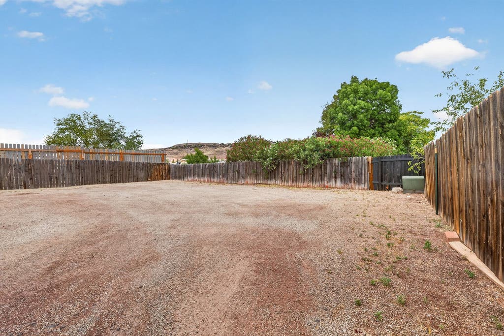 Photo of 340 E TELEGRAPH ST, Washington, UT 84780 (MLS # 2167911)