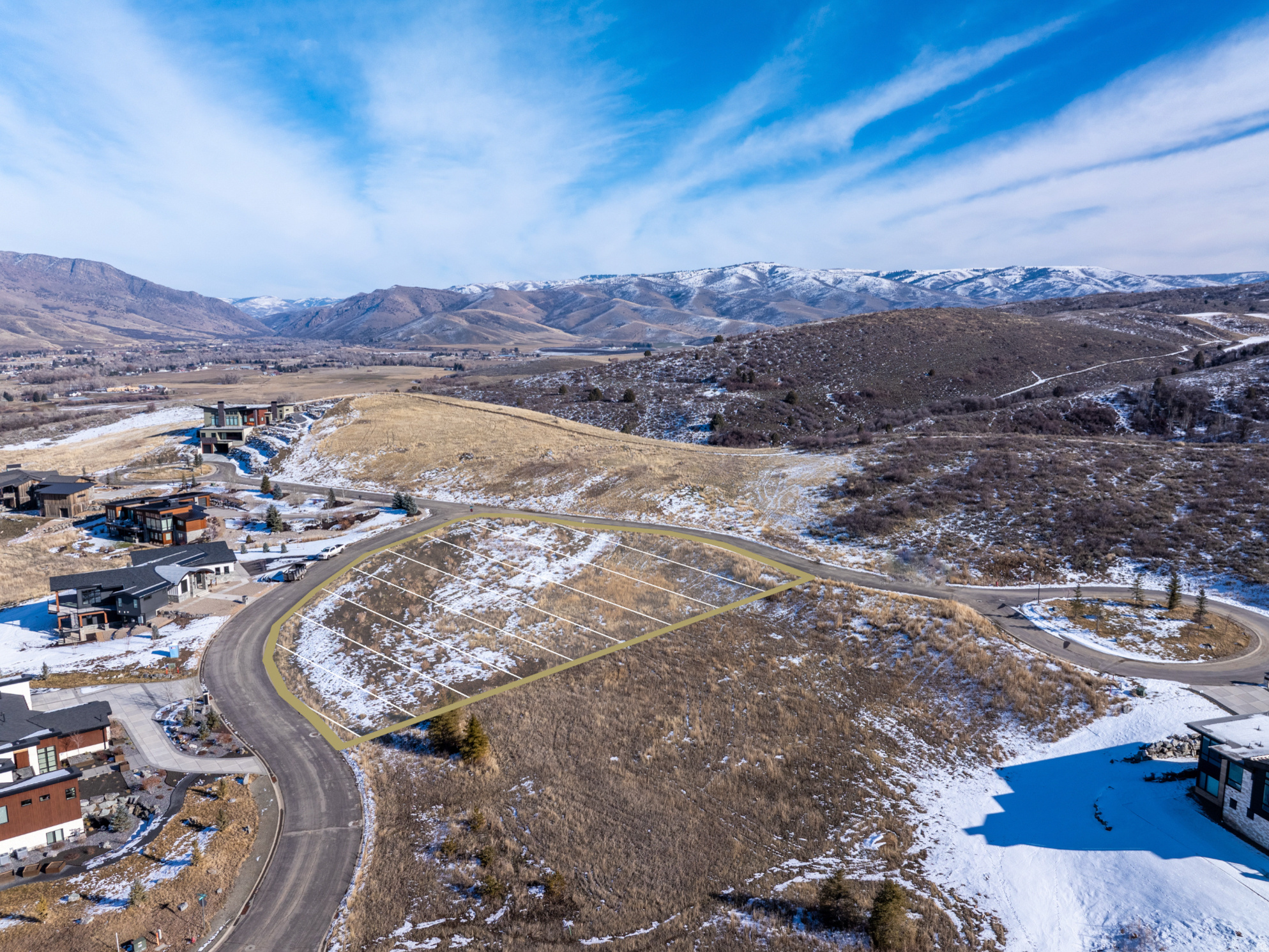 TRAPPERS CROSSING - Land