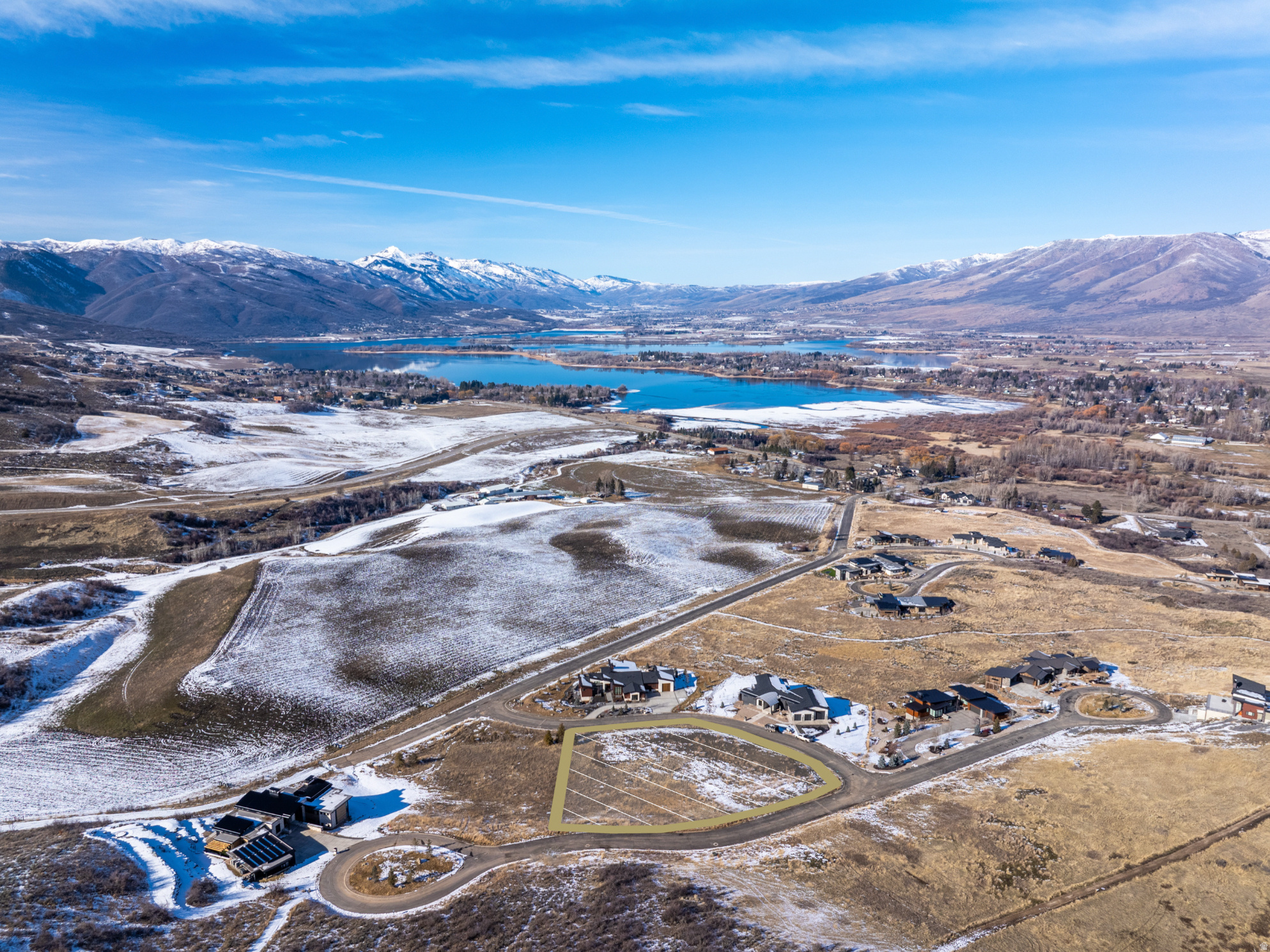 TRAPPERS CROSSING - Land