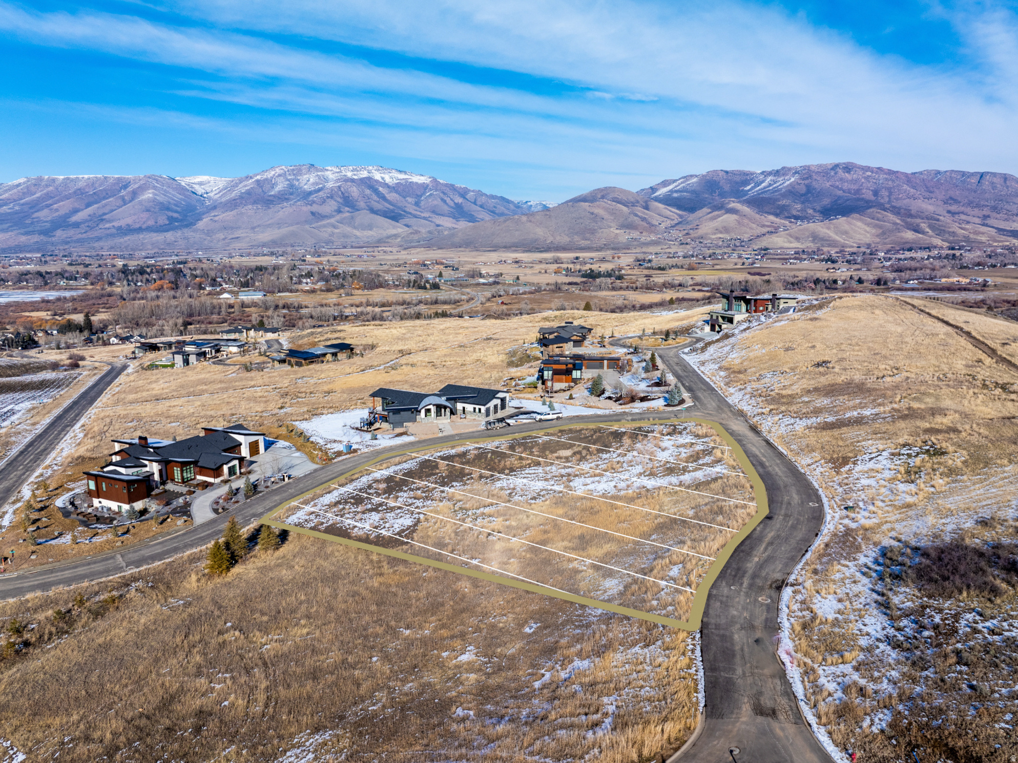 TRAPPERS CROSSING - Land