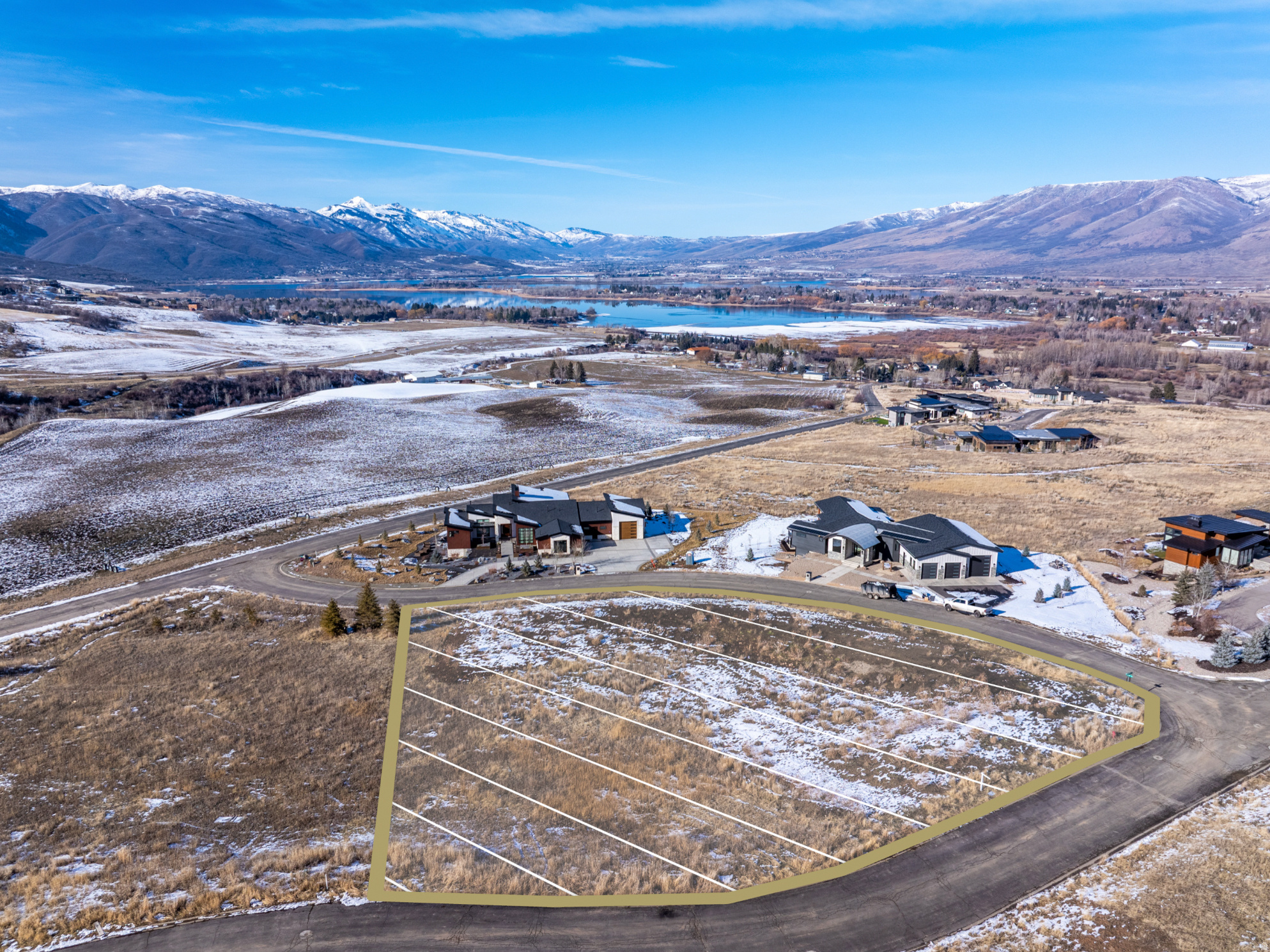 TRAPPERS CROSSING - Land