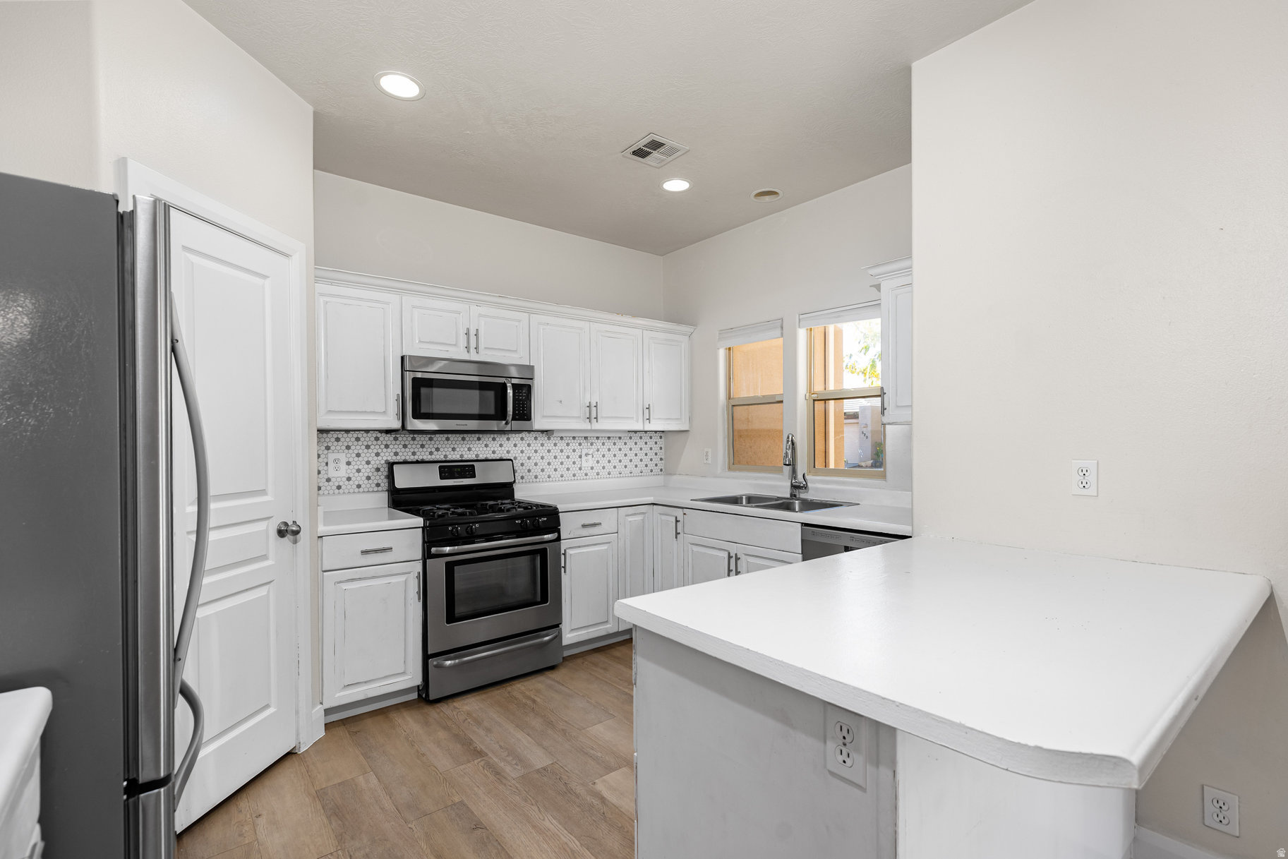 RED ROCK CANYON 2 - Residential