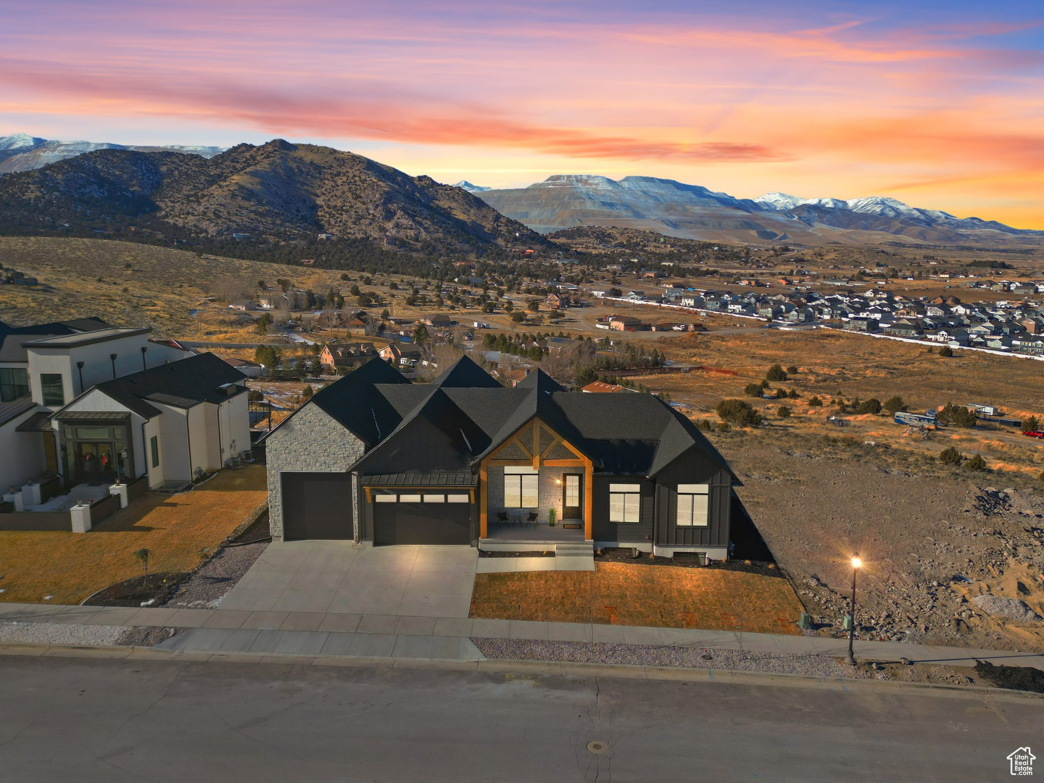 RIDGES AT ROSE CANYON - Residential