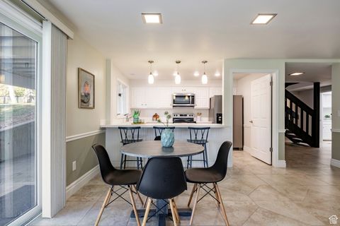 Tiny photo for 388 QUAIL RUN RD, Farmington, UT 84025 (MLS # 2119237)