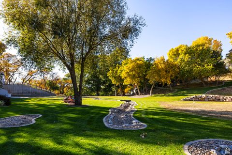 Tiny photo for 388 QUAIL RUN RD, Farmington, UT 84025 (MLS # 2119237)