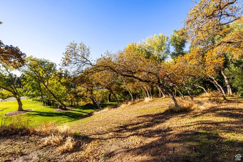 Tiny photo for 388 QUAIL RUN RD, Farmington, UT 84025 (MLS # 2119237)