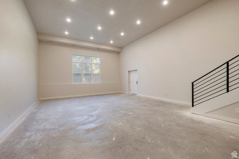 Tiny photo for 388 QUAIL RUN RD, Farmington, UT 84025 (MLS # 2119237)