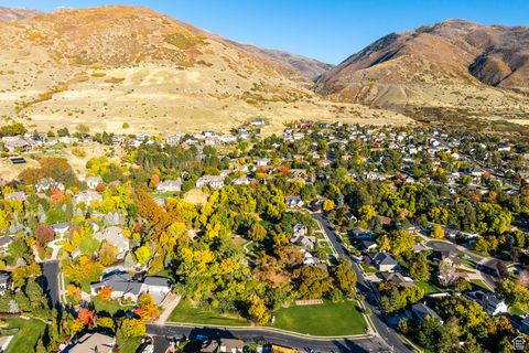 Tiny photo for 388 QUAIL RUN RD, Farmington, UT 84025 (MLS # 2119237)