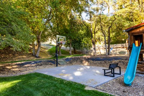 Tiny photo for 388 QUAIL RUN RD, Farmington, UT 84025 (MLS # 2119237)