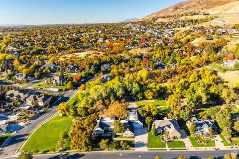 Tiny photo for 388 QUAIL RUN RD, Farmington, UT 84025 (MLS # 2119237)
